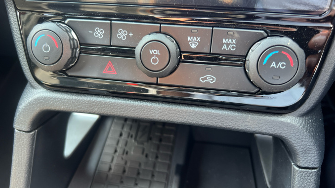 Ford Ranger Petrol Pick Up D/Cab Wildtrak 2.3 EB PHEV 281 Auto [NI] - Image 27